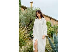 VESTIDO CON MANGAS LONGAS